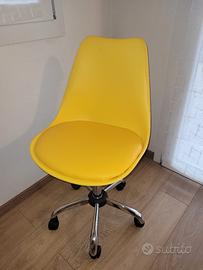 sedia con rotelle