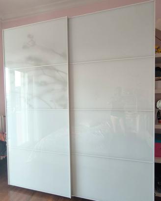 armadio Ikea pax 200*236 con ante scorrevoli 
