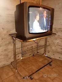Televisore a colori Graetz con carrello (vintage)