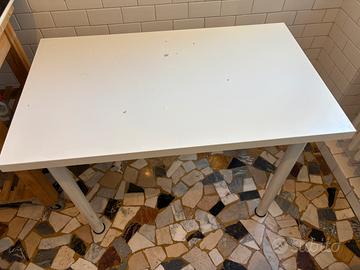 Tavolo ikea Vika Amon