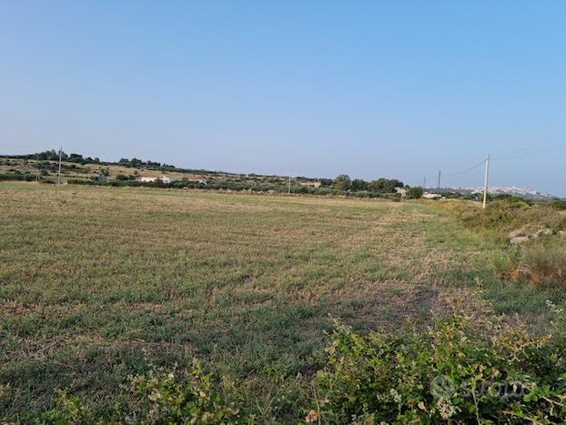 Terreno su fronte strada a mottola