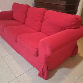 Divano tre posti in tessuto