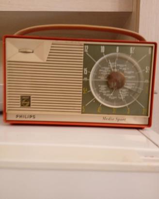 Radio d’epoca Philips “Medie Sport”