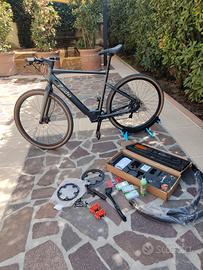 bicicletta gravel elettrica 