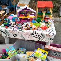 giochi peluches e libri