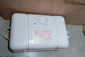 Zattera di salvataggio oltre 12 miglia 6 persone