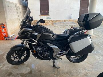 Honda nc 750x DCT travel