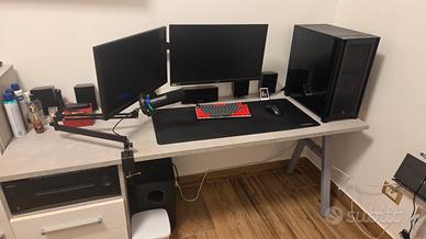 Postazione PC gaming completo