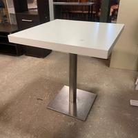 Tavolino quadrato con struttura in ferro S 4253