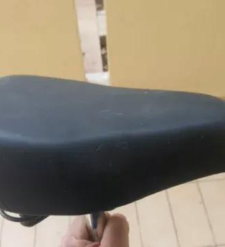 Sella per bicicletta eletrica