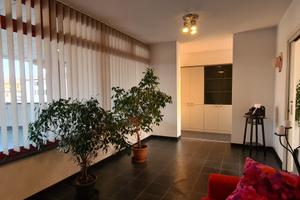 Ufficio arredato a reddito nel centro di Castelfra