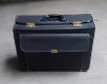 Valigia da pilota di aereo