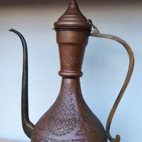 Dallah tipica caffettiera araba tradizionale 