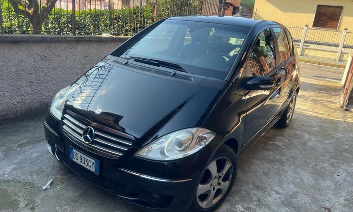 Autovettura Mercedez AC Familiare