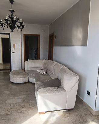 Divano con puffo in Alcantara divani&divani