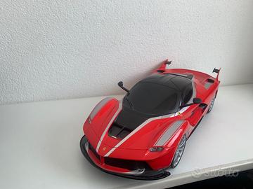 Macchina telecomandata