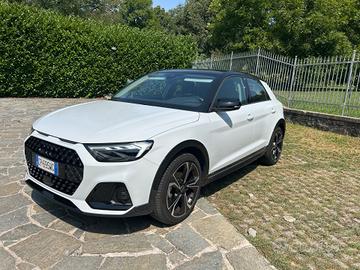 Audi A1 ALLSTREET 30 TFSI S tronic Identity Black