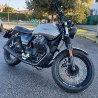 Moto Guzzi V7 III Rough - 2018
