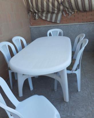 TAVOLO PER GIARDINO
