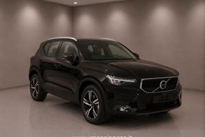 Volvo XC40 B3 automatico Core