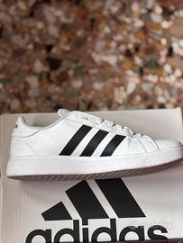 Sneakers Adidas bianche