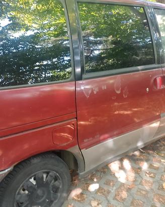 Nissan serena 