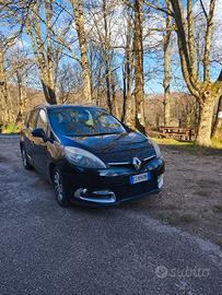 Renault Scenic 1.5 TD del 2015 7 posti