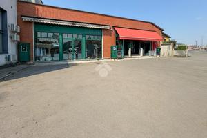CAPANNONE A PIACENZA