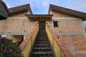 Luminoso e panoramico appartamento