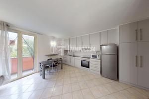 TRILOCALE CON CANTINA E POSTO AUTO