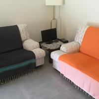 Divano 2 posti, moderno e comodo