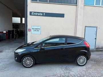FORD
FIESTA 6° SERIE
1.4 TDCI 3P TITANIUM