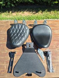 Coppia di selle singole stile vintage per moto 