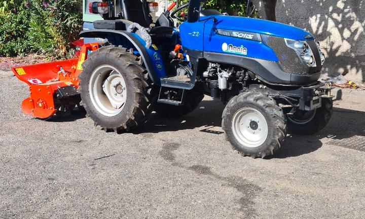 Trattore agricolo Solis 22