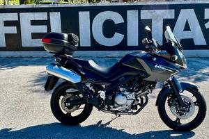 MOTO SUZUKI V-STROM DL-650…solo 16000km