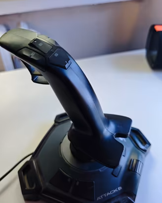  Joystick Logitech  Attack 3 