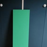 Una mensola verde misura 104X36spessa 3 Centimetri