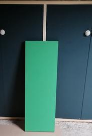 Una mensola verde misura 104X36spessa 3 Centimetri