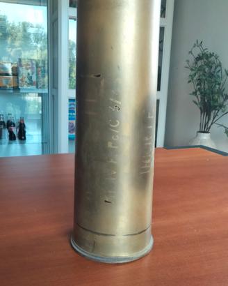 WW2 Bossolo inglese 25 pounder 1943 elmetto
