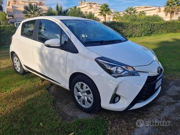 TOYOTA Yaris 1.0 5 porte Business