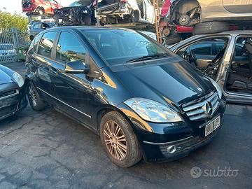 RICAMBI MERCEDES A180 2011 2000cc DIESEL 640940