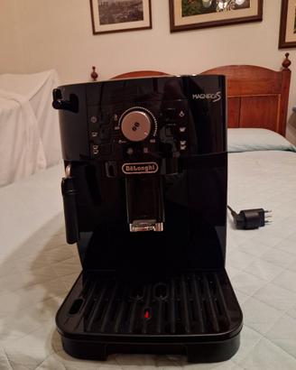 Macchina da caffè automatica De'Longhi 