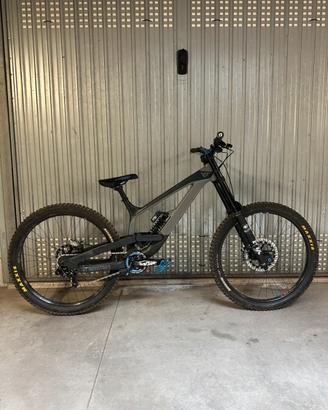 Yt tues down hill