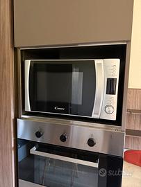 Microonde Candy con grill – CMXG 300S (AG928AE9) –
