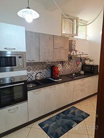 Bilocale arredato solo di cucina