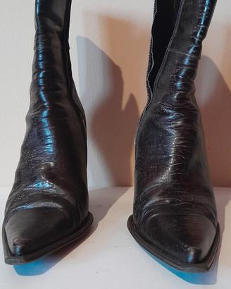 Stivaletti Vintage in Pelle Nera - Punta Affilata 