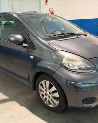 Toyota Aygo 1.0 12V VVT-i 5 porte Sol
