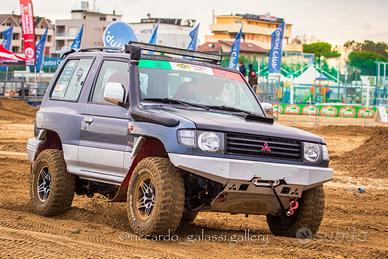Mitsubishi Pajero 2.5 GLS Target V20 + ricambi