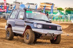 Mitsubishi Pajero 2.5 GLS Target V20 + ricambi