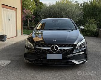 Mercedes-Benz CLA 200d Premium 4MATIC